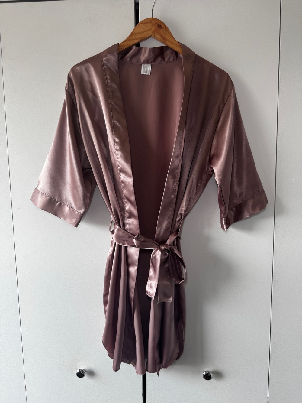 Satin Robe - Picture 2 of 8